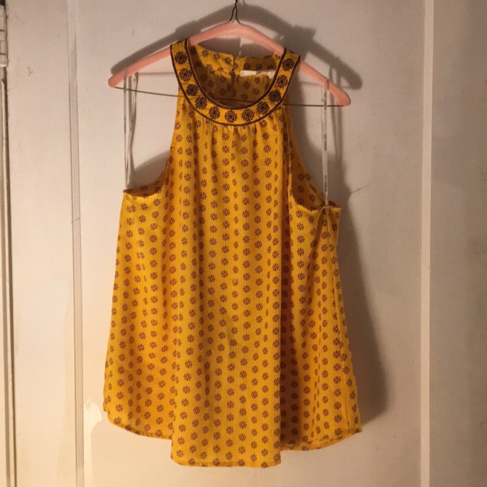 Patterned yellow/orange sleeveless top